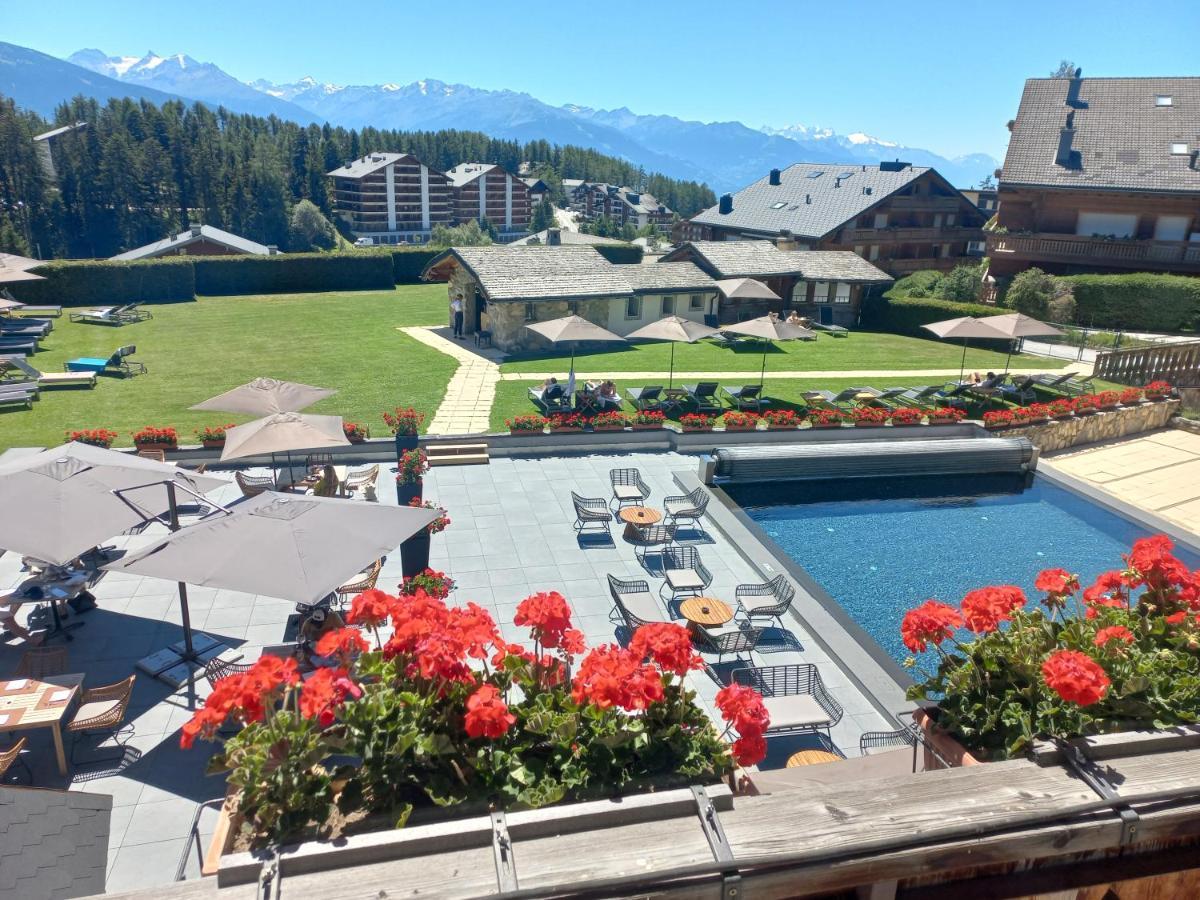 Apartment 24 Hotel Etrier Pool & Spa Crans-Montana Zewnętrze zdjęcie